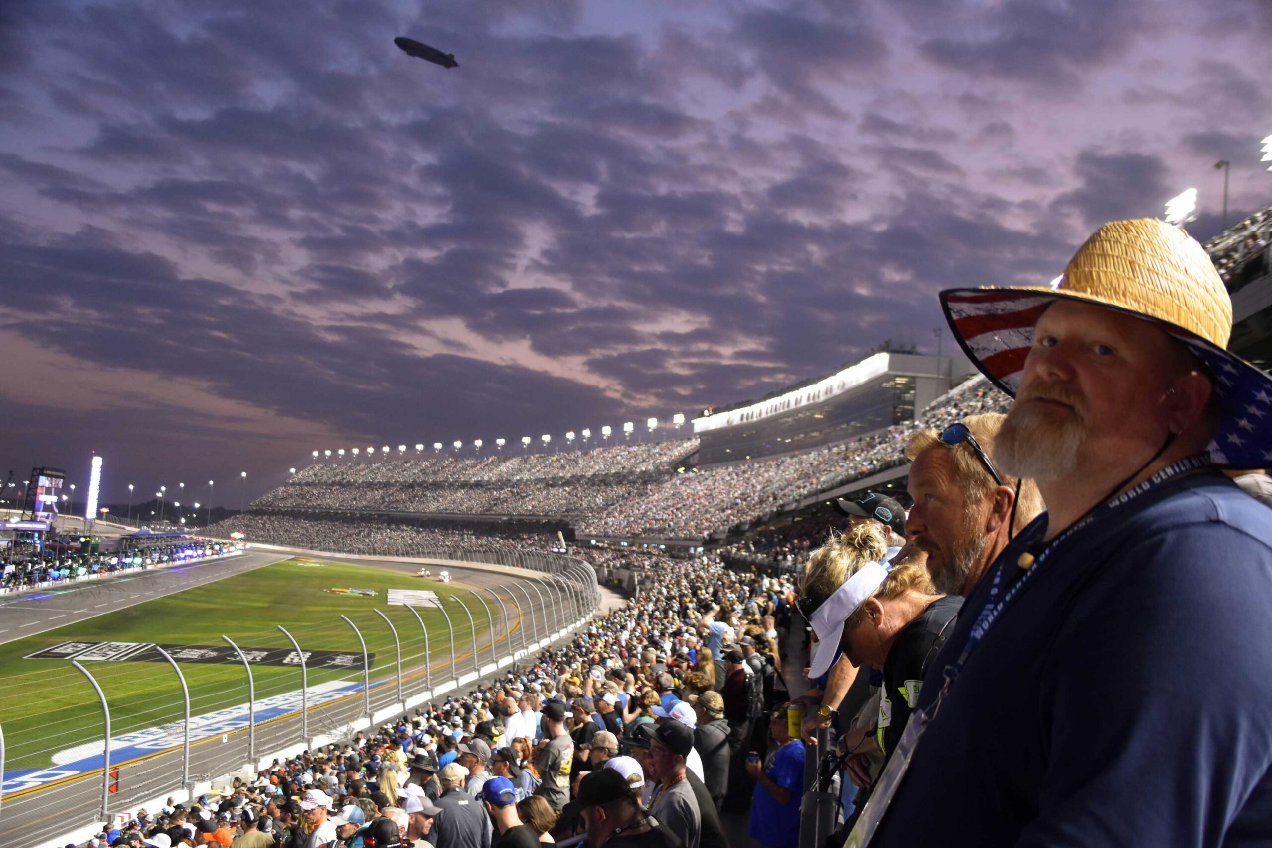 Crowd and stands of the Daytona 500