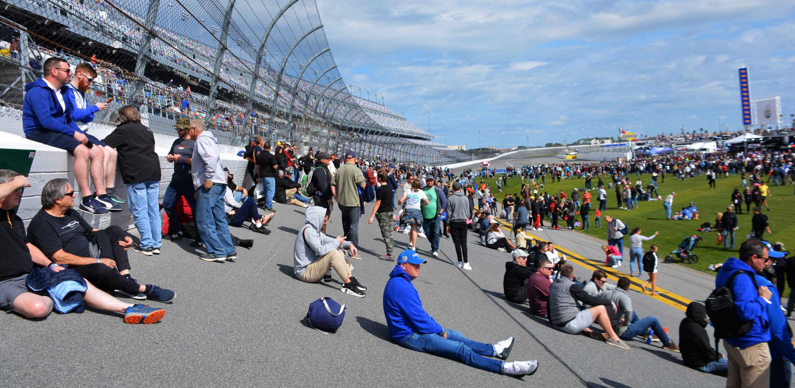 Crowd watching the race